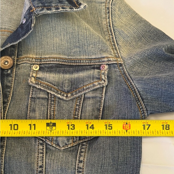 Vintage Women’s Small cropped Denim Jacket Streetwear Edgy fitted Distressed - Picture 8 of 10